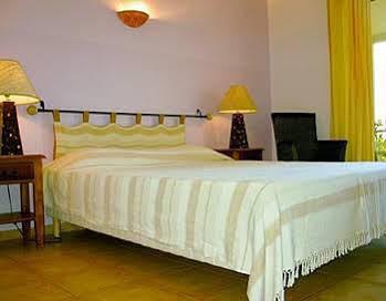 Hotel Les Filaos à Saint-Gilles Les Bains Extérieur photo